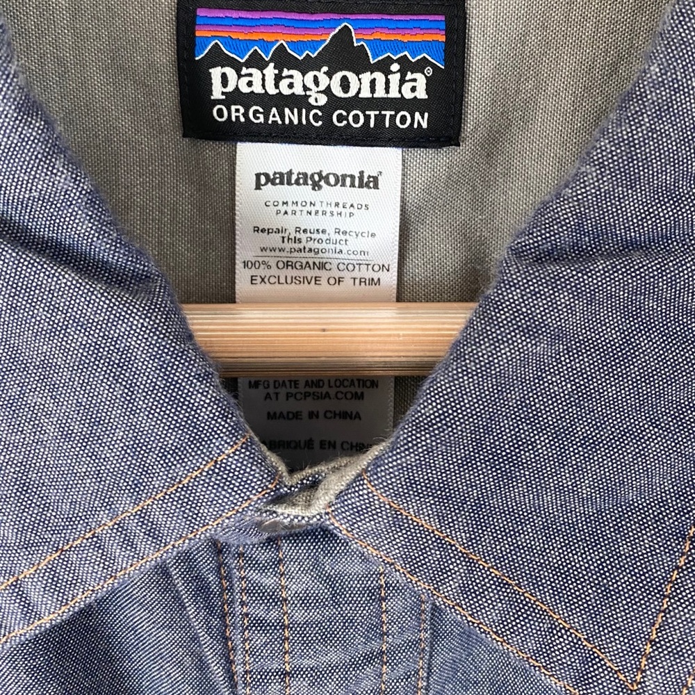 Patagonia Men’s Organic Cotton Button Down Shirt
